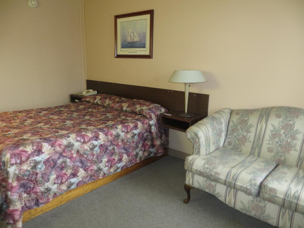 Parkwood Motor Inn Sundre Quarto foto